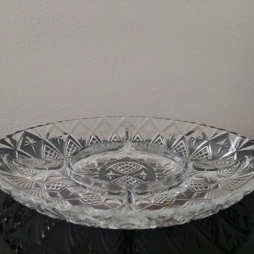 Crystal platter with cut design 32 cm like new