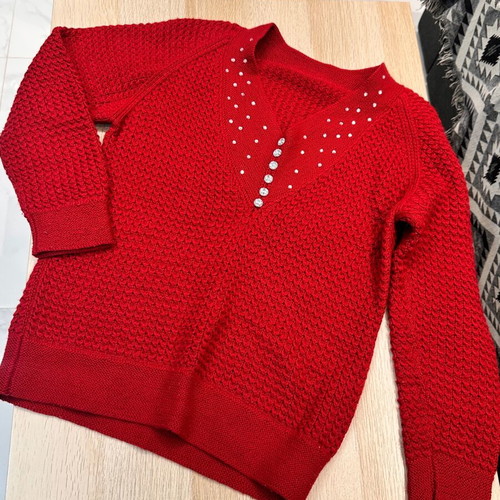 Knitted red sweater with strass and buttons like new, size L