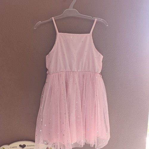 Girls' dress size 7 years like new, pink with silver stars
