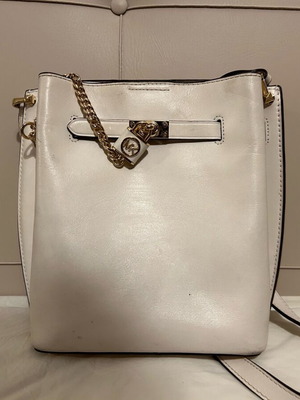 Τσάντα Michael Kors χιαστί σαν καινούργιο, δερμάτινη άσπρη