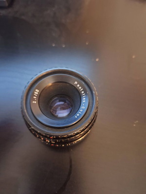 Pentaflex-Color 50mm f/2.8-22 lens used, black