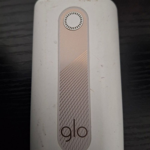 Glo Hyper white used tobacco heating device