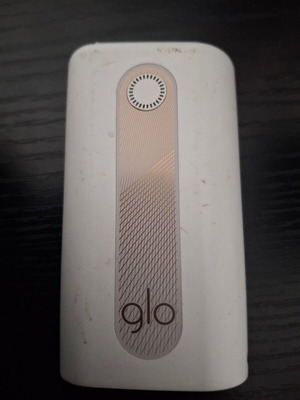 Glo Hyper white used tobacco heating device