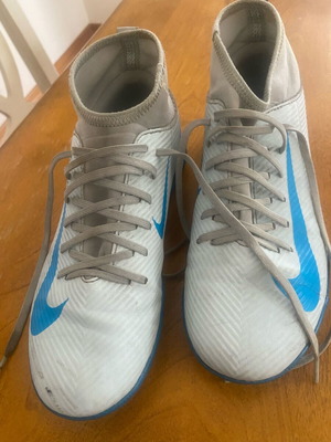Nike football shoes used, size 37.5, blue