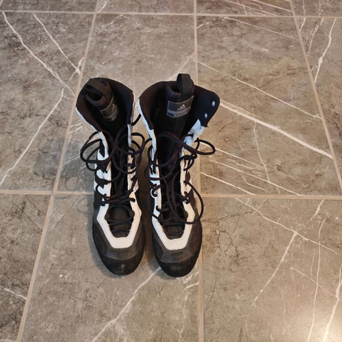 Adidas Tygun boxing shoes like new, size 42, black and white