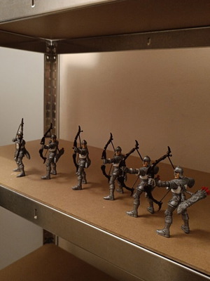 Archers figures used, set of 6 identical miniatures