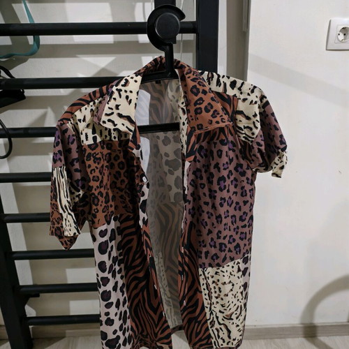 Shirt size Medium like new