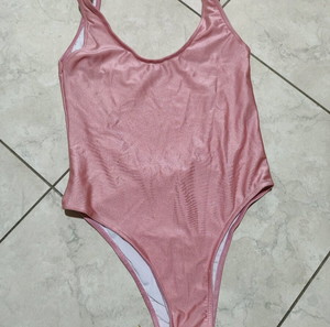 Ολόσωμο μαγιό - Swimsuit