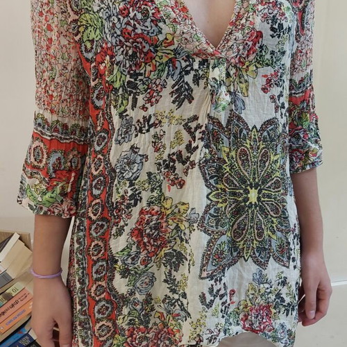 Floral shirt like new, size M/L, multicolor