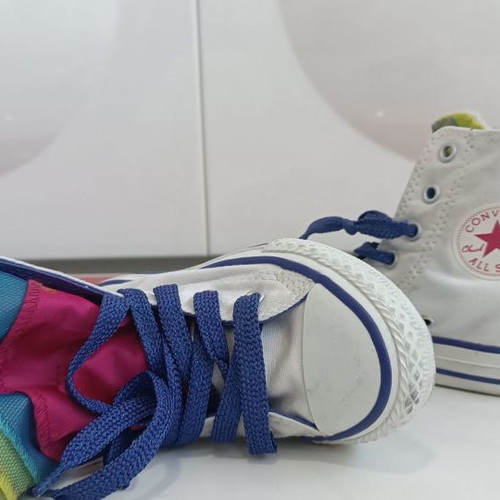 All Star Converse kids shoes size 28 used, multicolor