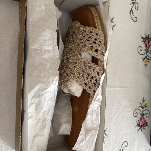 Sandals size 41 Spanish new