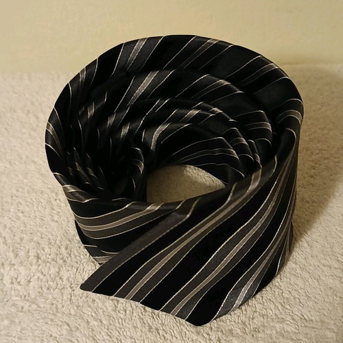 Stafford men's tie black with gray stripes 100% silk new