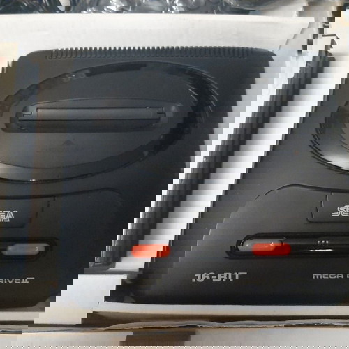 Sega mega drive II ( Retro ) box στο κουτι με 2 χειριστηρια και cartridge κασετα παιχνιδι fifa 1997