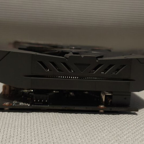 Asus Strix 1050 2GB DDR5 graphics card like new
