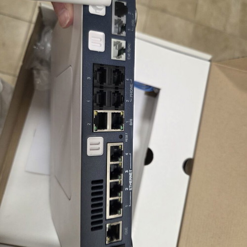 Oxygen miniOffice Broadband Gateway modem/router new