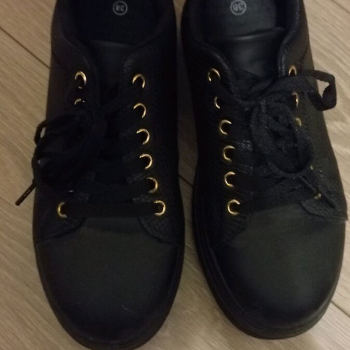 Sneakers women's size 38 black used, slightly worn
