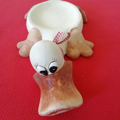 Easter ceramic duck egg holder used, holds 7 eggs