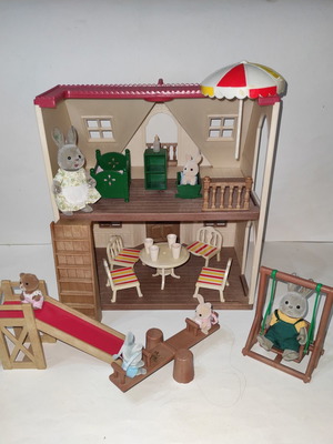 Sylvanian Families house with accessories and 5 figures, swing, slide set like new