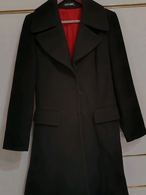 Gianni Rodini coat like new, medium size, black with red lining