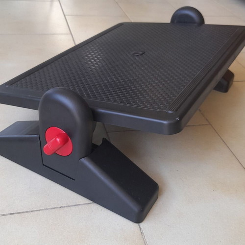 Office Footrest with 2 Positions like new
