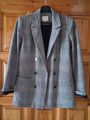 Vila women's gray checkered blazer used, comfortable medium fit