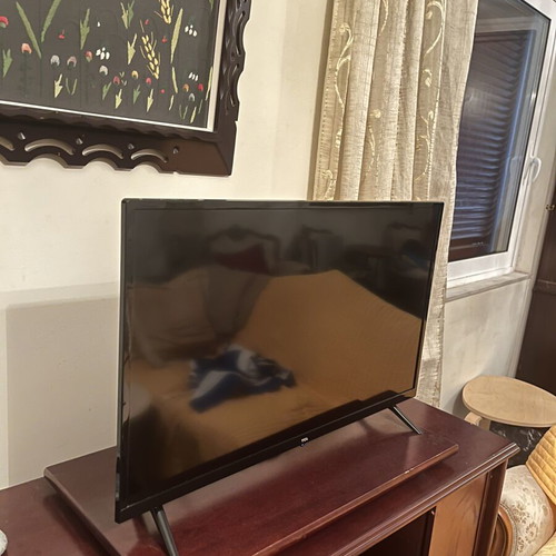 TCL TV 32” smart like new