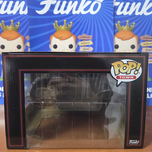 Funko Pop Town #50 Stranger Things Rockin Robin with the Squawk new figure