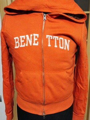 Benetton fleece jacket used with hood and fur orange size L
