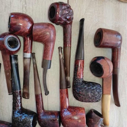 Tobacco pipes used, collection of 25 pieces with case