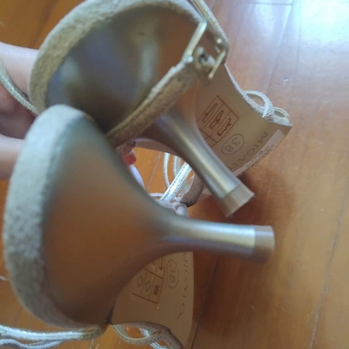 Migato suede sandals low heel new, beige and gold