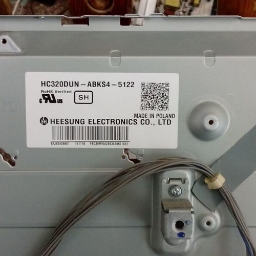 Lg 32 inch TV parts used with digital tuner, broken panel