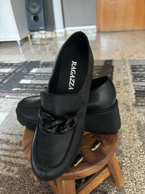 Ragazza leather moccasins with high sole like new, black size 40