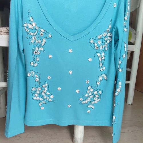 Zuiki women's blouse like new, embroidered, size S
