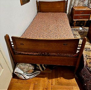 Κρεβάτι ξύλινο μασίφ