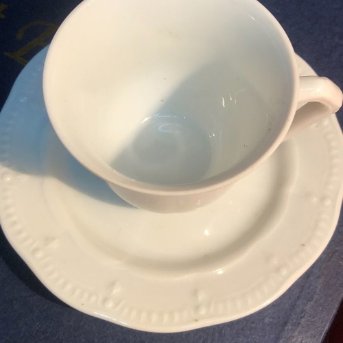 Antique Château Valmont coffee set 12 pcs like new, white embossed porcelain