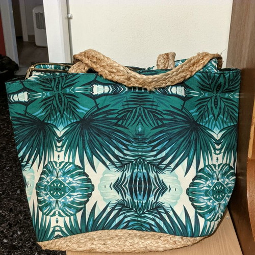 Large beach bag green with rope details new