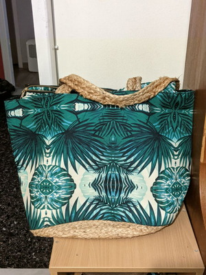 Large beach bag green with rope details new