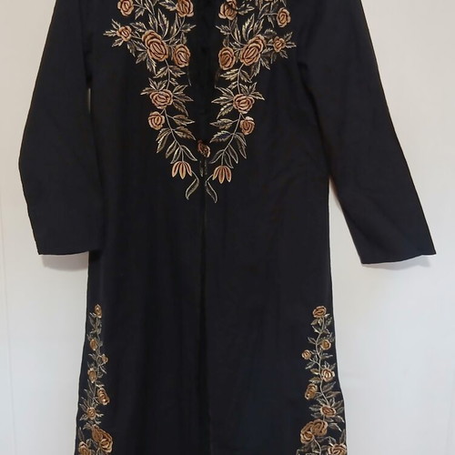 Var's Black Floral Kimono Size Large Like New