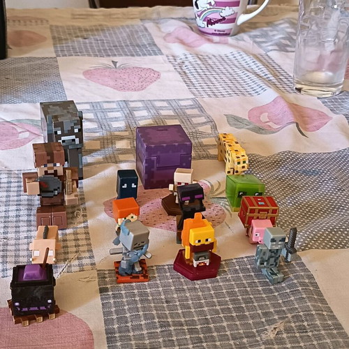 Minecraft figures like new