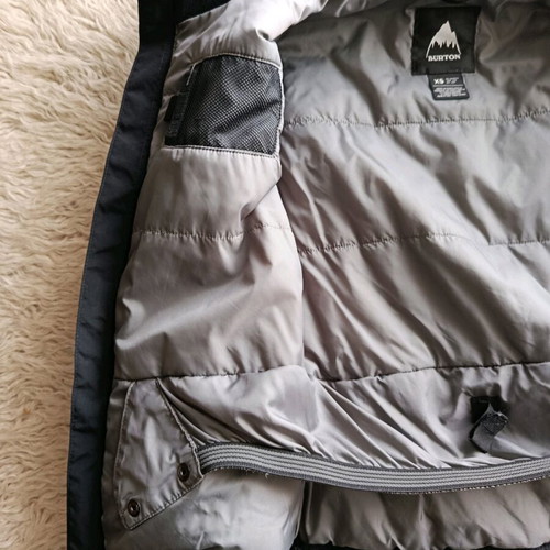 Burton Boys Dugout 2L Snow Jacket for Boys like new, black