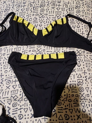 Swimsuit like new, size M, black with yellow