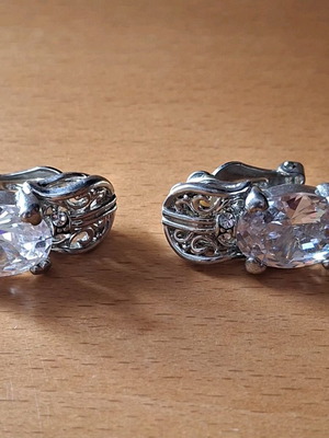 Vintage earrings with clips like new, silver