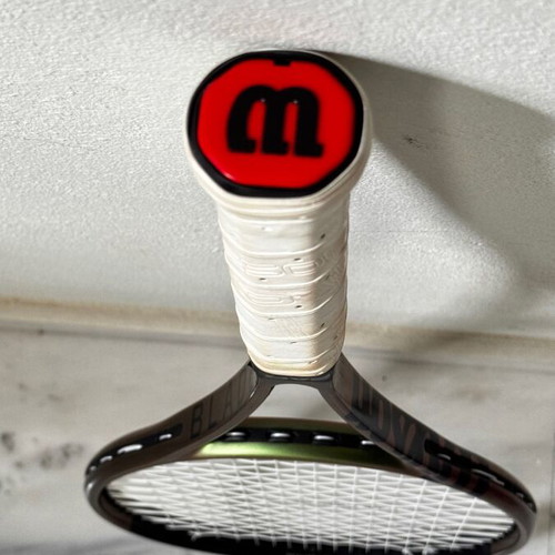 Wilson V8 Blade 98 16x19 tennis racket like new