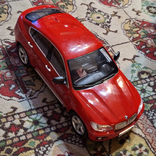 BMW X6 collectible large red like new with batteries