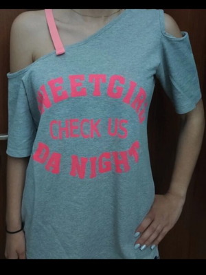 T-shirt short sleeve small comfortable fit, like new, grey and pink
