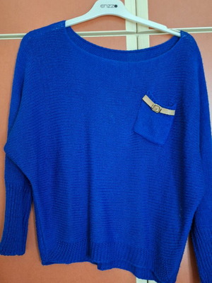Knitted pullover like new, size M, blue