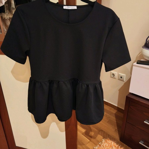 Zara black blouse with short sleeves like new