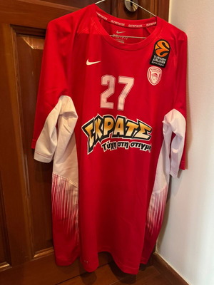 Olympiacos basketball training jersey like new, size Large