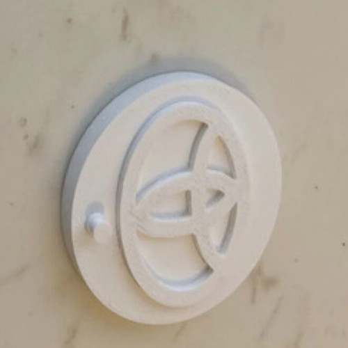 Wall key holder for one key with ring
