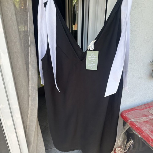 Zara dress new, size L 40 12, black and white